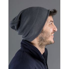 100% acrylic winter cap. Promo Knitted Beanie. Unisex. Black Spider