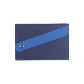 Port documents 19,5 x 13 cm avec rabat-bleu, oblique, et le bouton personnalisable avec votre logo